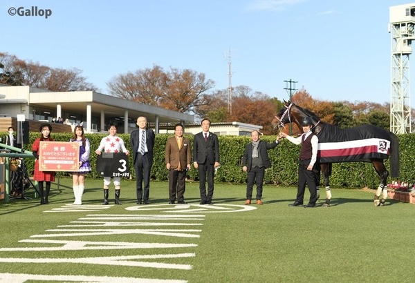 【ウマ娘】中山競馬場に登場したオグリ役の高柳さん可愛かったな