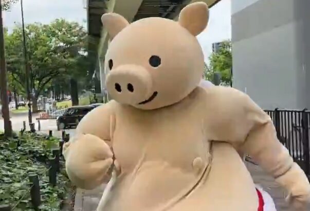 【ウマ娘】「俺の愛豚が！」矢場とんオープン！全力ダッシュ！